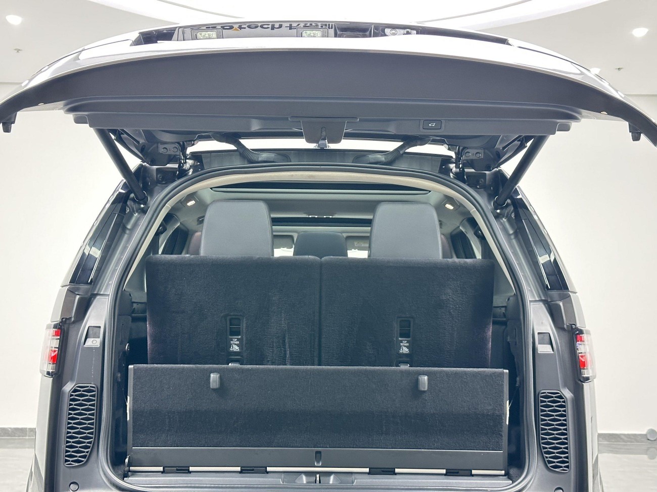 Land Rover Discovery 2018