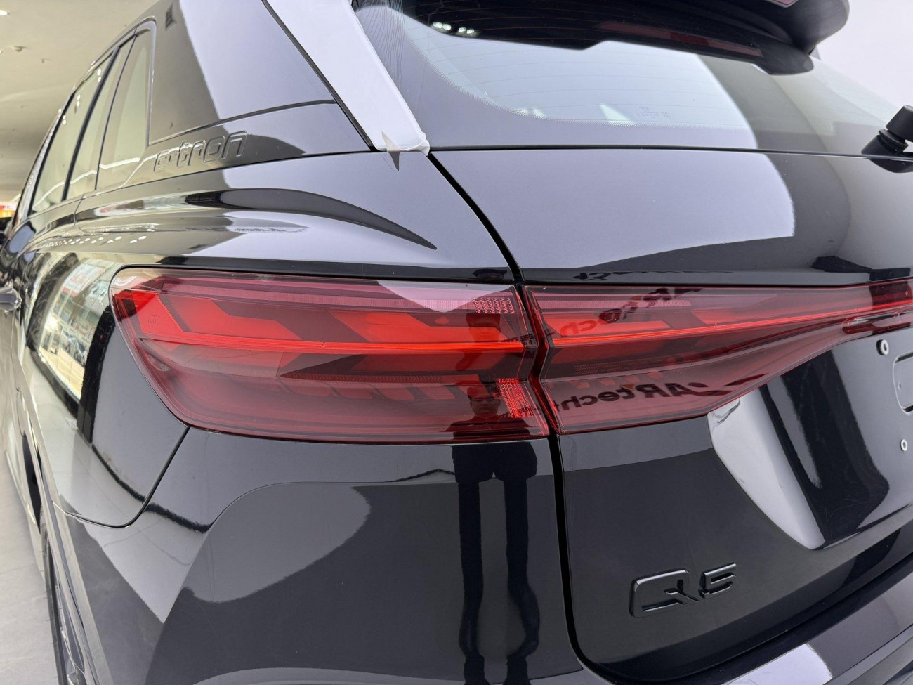 Audi Q5 e-tron 2025