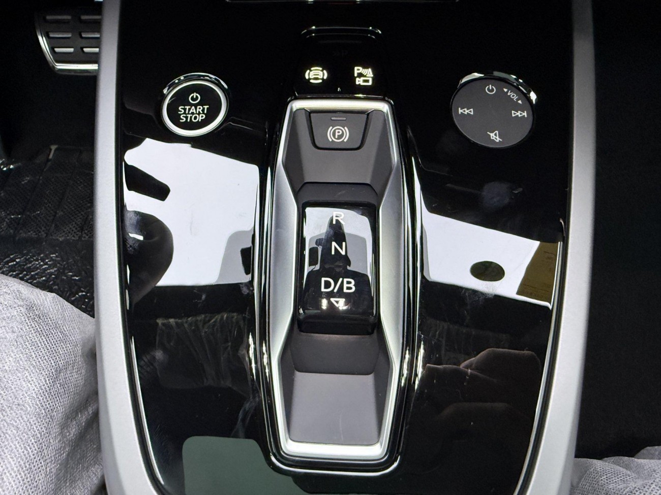 Audi Q5 e-tron 2025