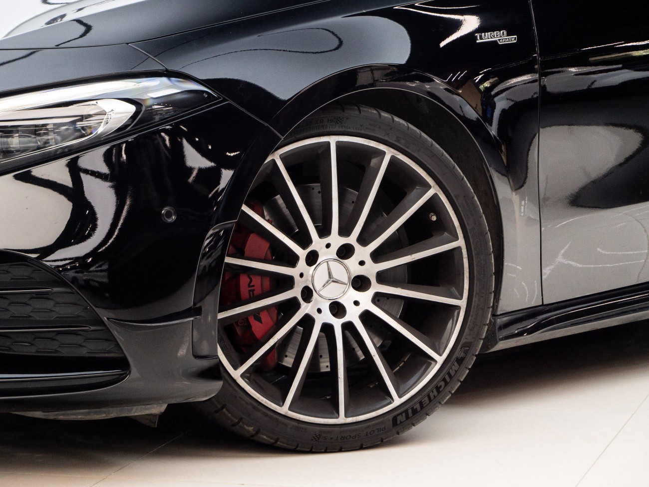 Mercedes-Benz A 35 4MATIC 2021