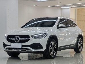 Mercedes-Benz GLA 200 2020