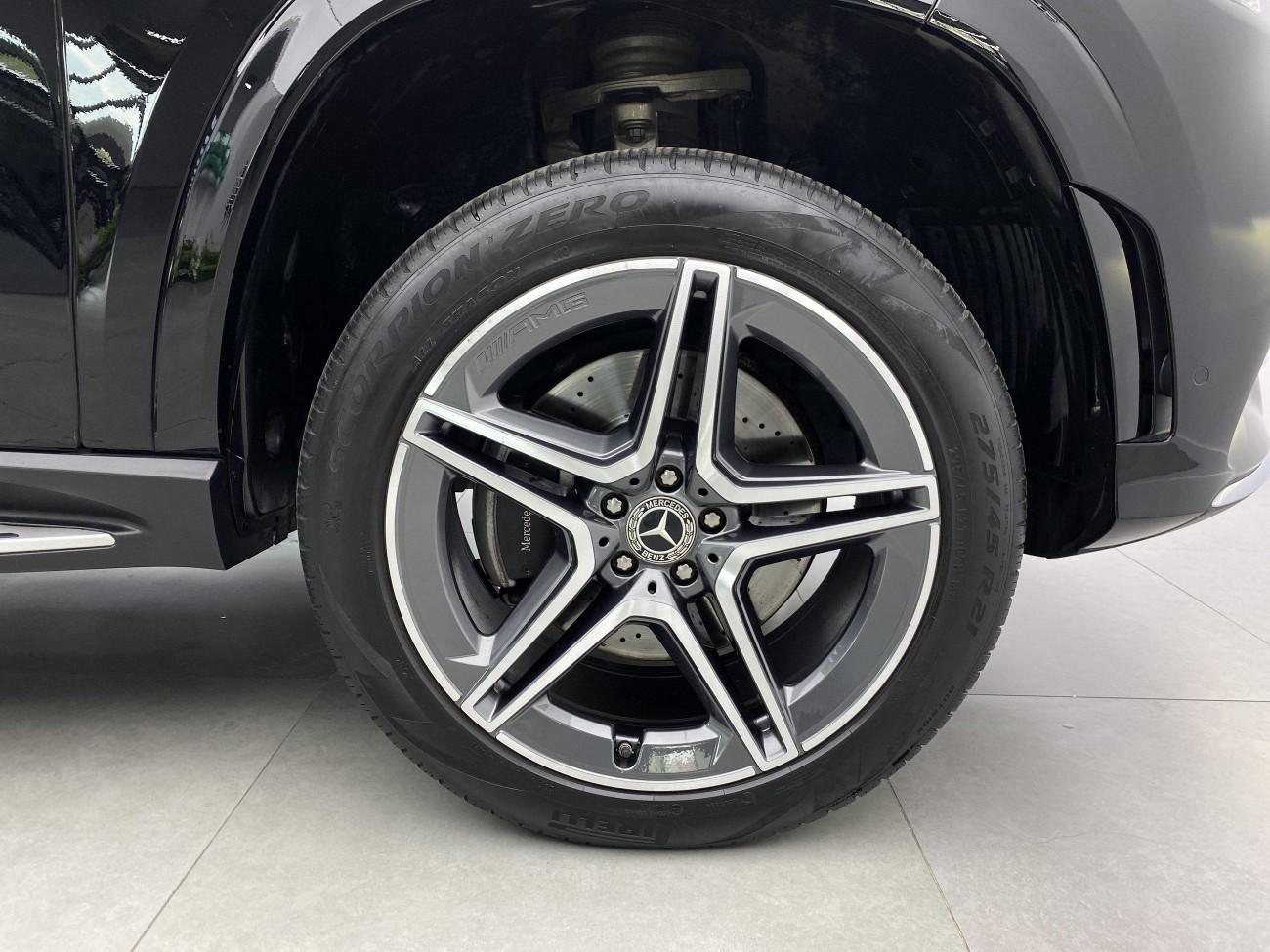 Mercedes-Benz GLS 450 2023