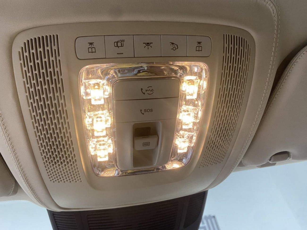 Mercedes-Benz GLS 450 2023