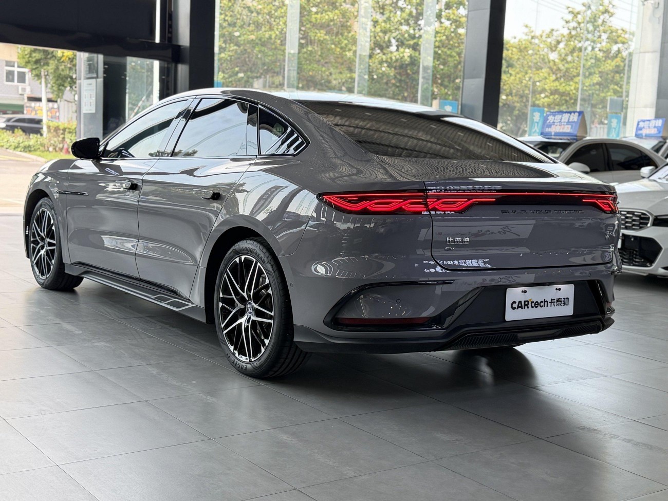 BYD Han 2024