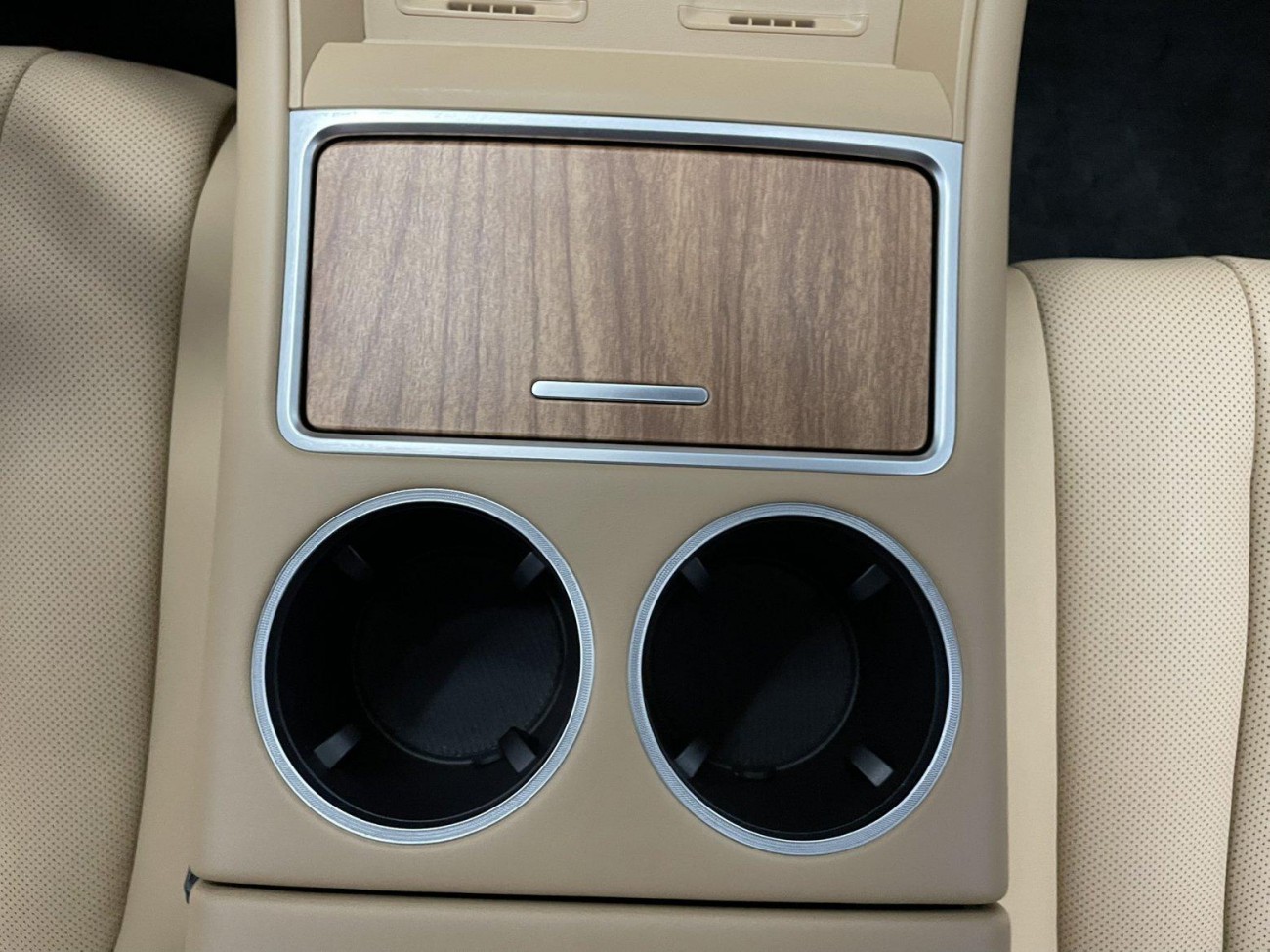 Luxeed R7 2024