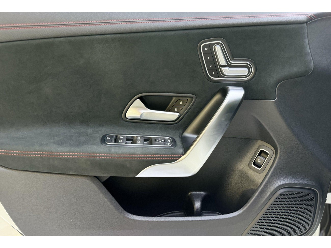 Mercedes-Benz CLA 200 2021