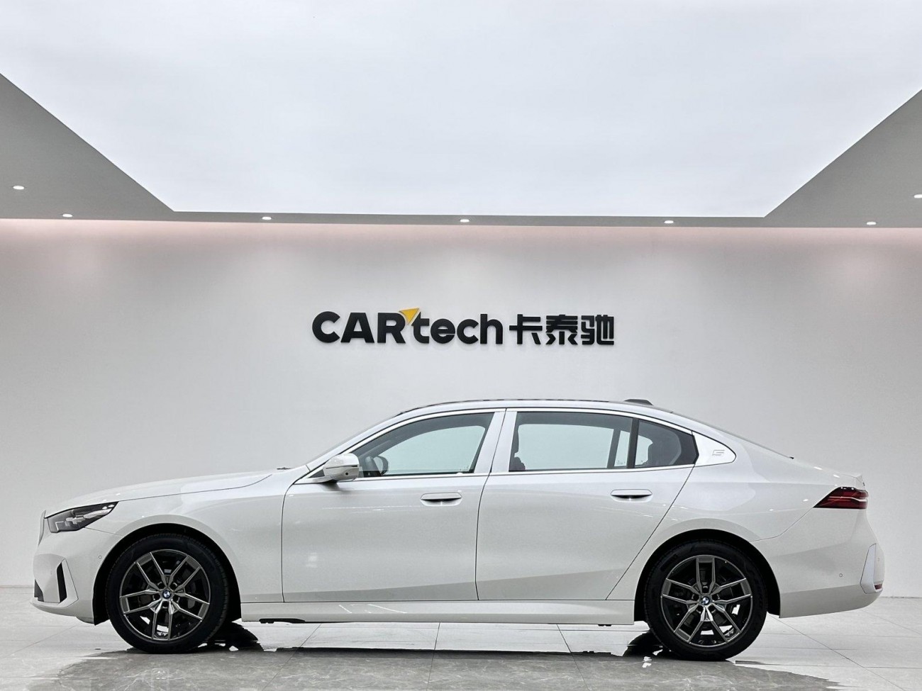 BMW 530Li 2024