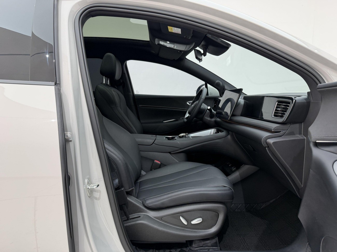 BYD HiAce 2025