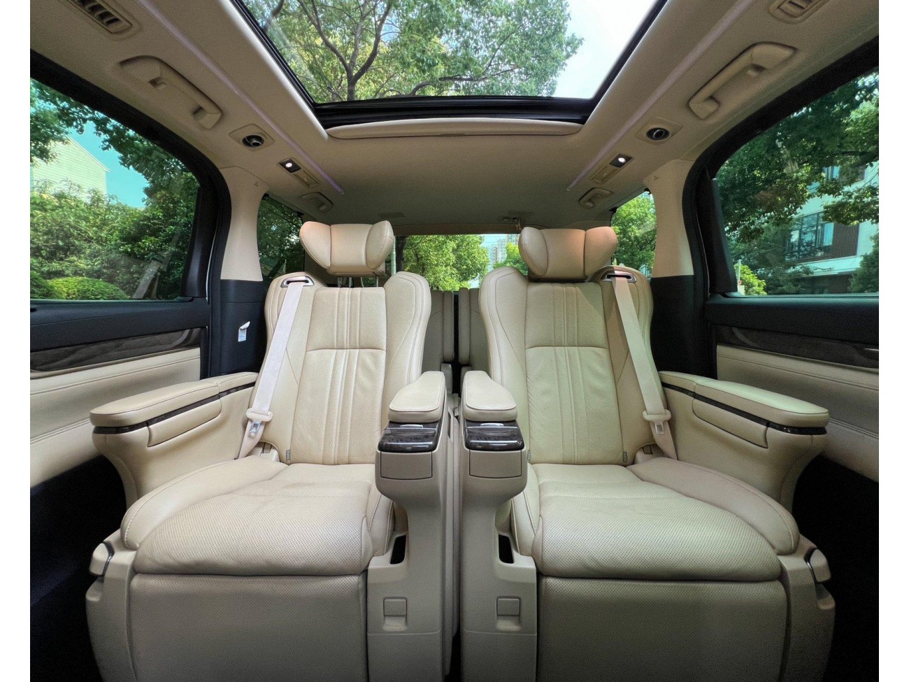 Toyota Vellfire 2019