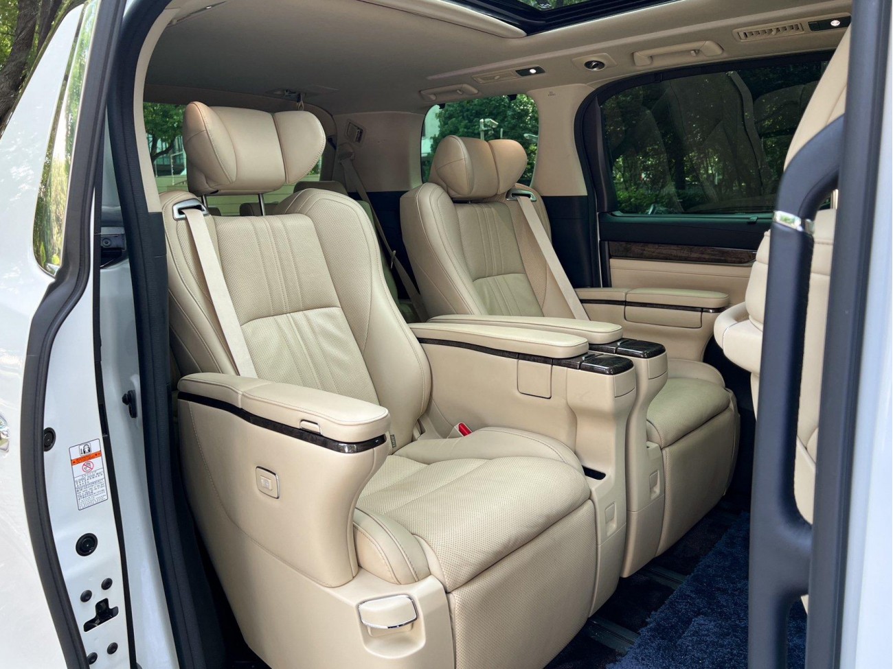 Toyota Vellfire 2019