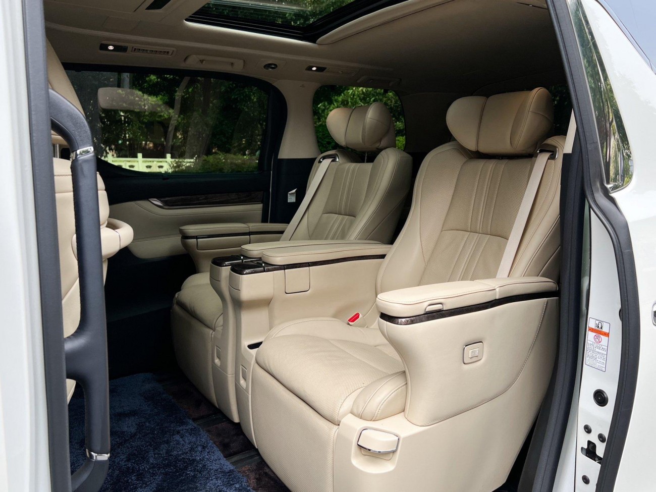 Toyota Vellfire 2019