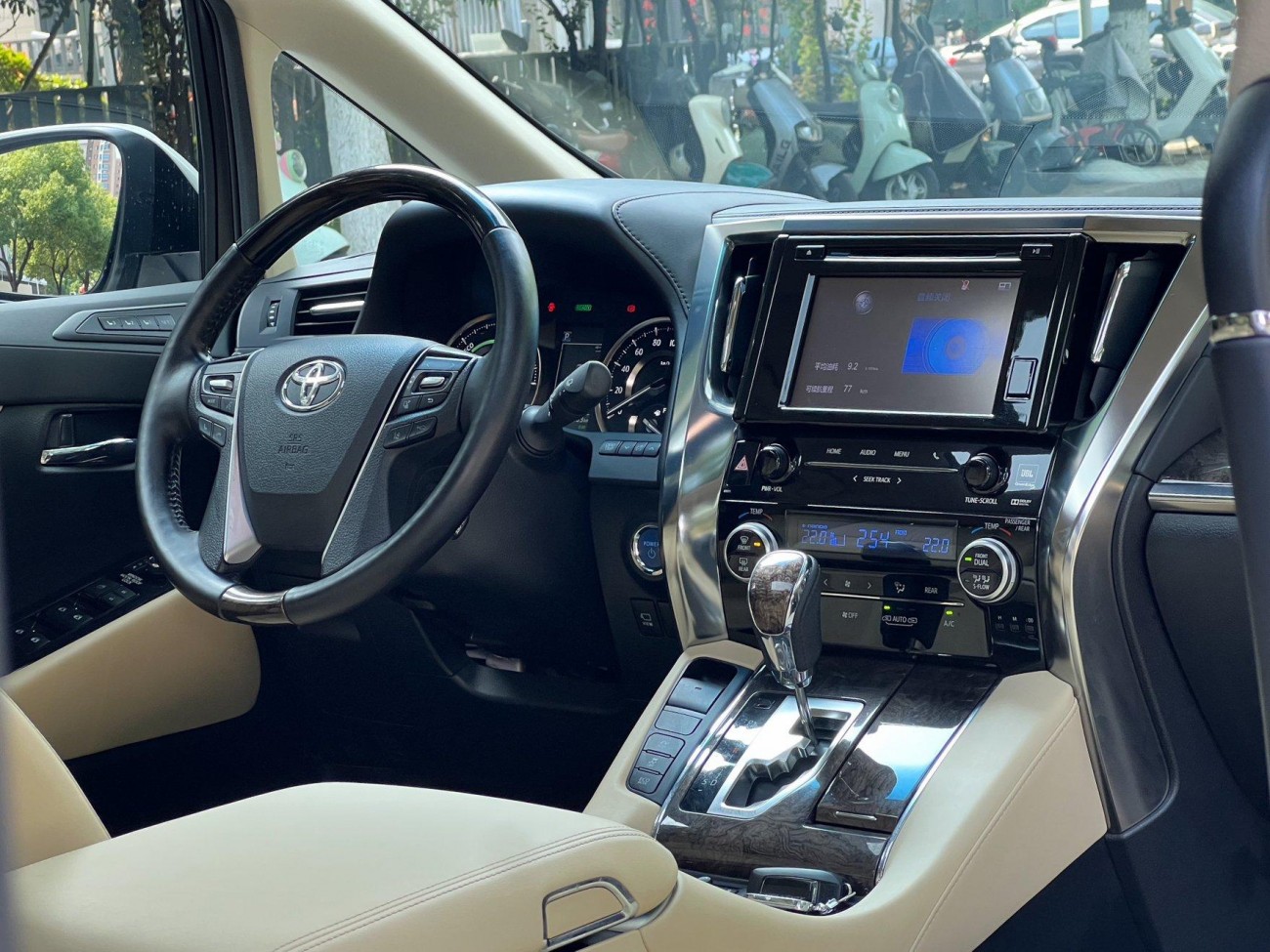 Toyota Vellfire 2019