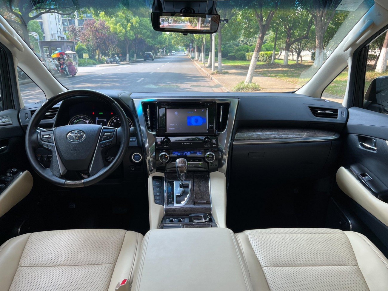 Toyota Vellfire 2019