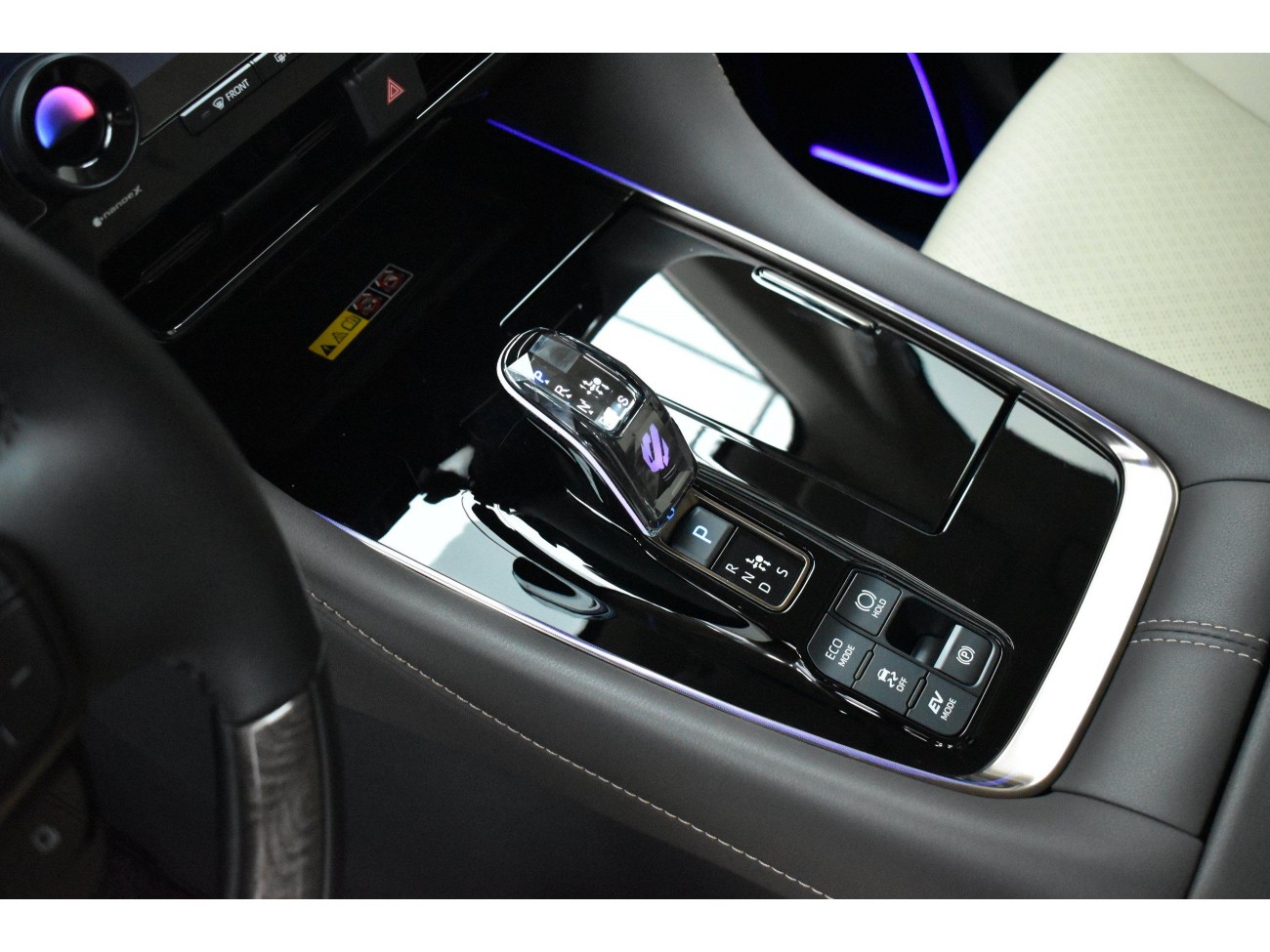 Toyota Alphard 2024