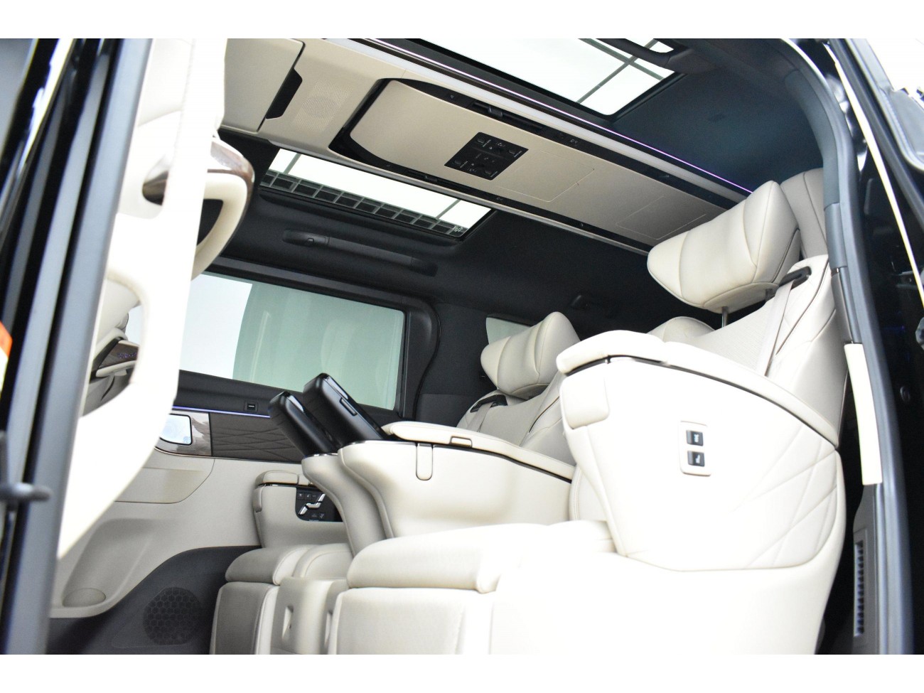 Toyota Alphard 2024