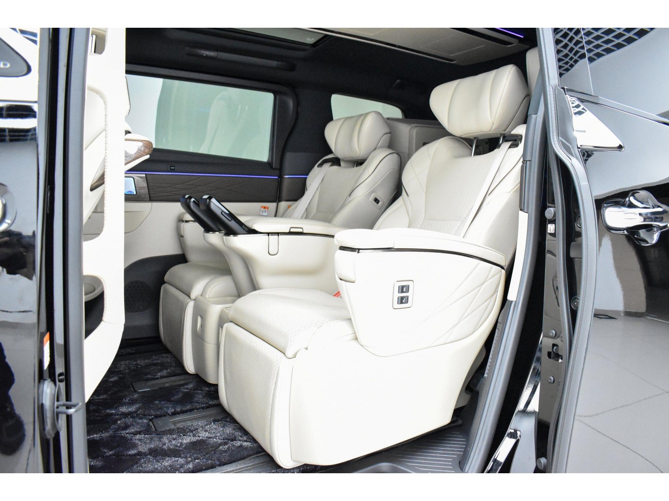 Toyota Alphard 2024