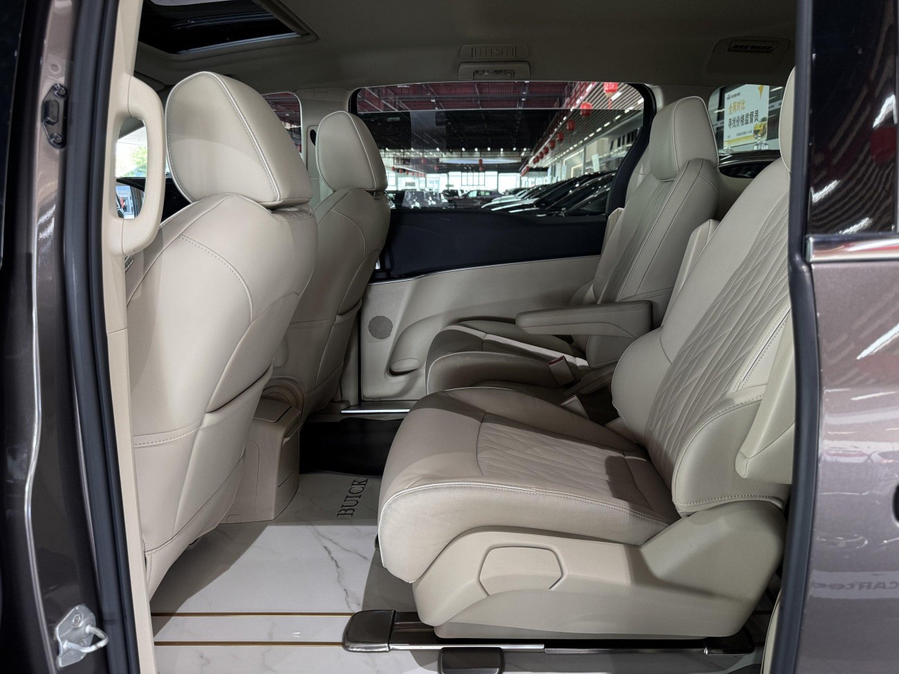 Buick GL8 2023