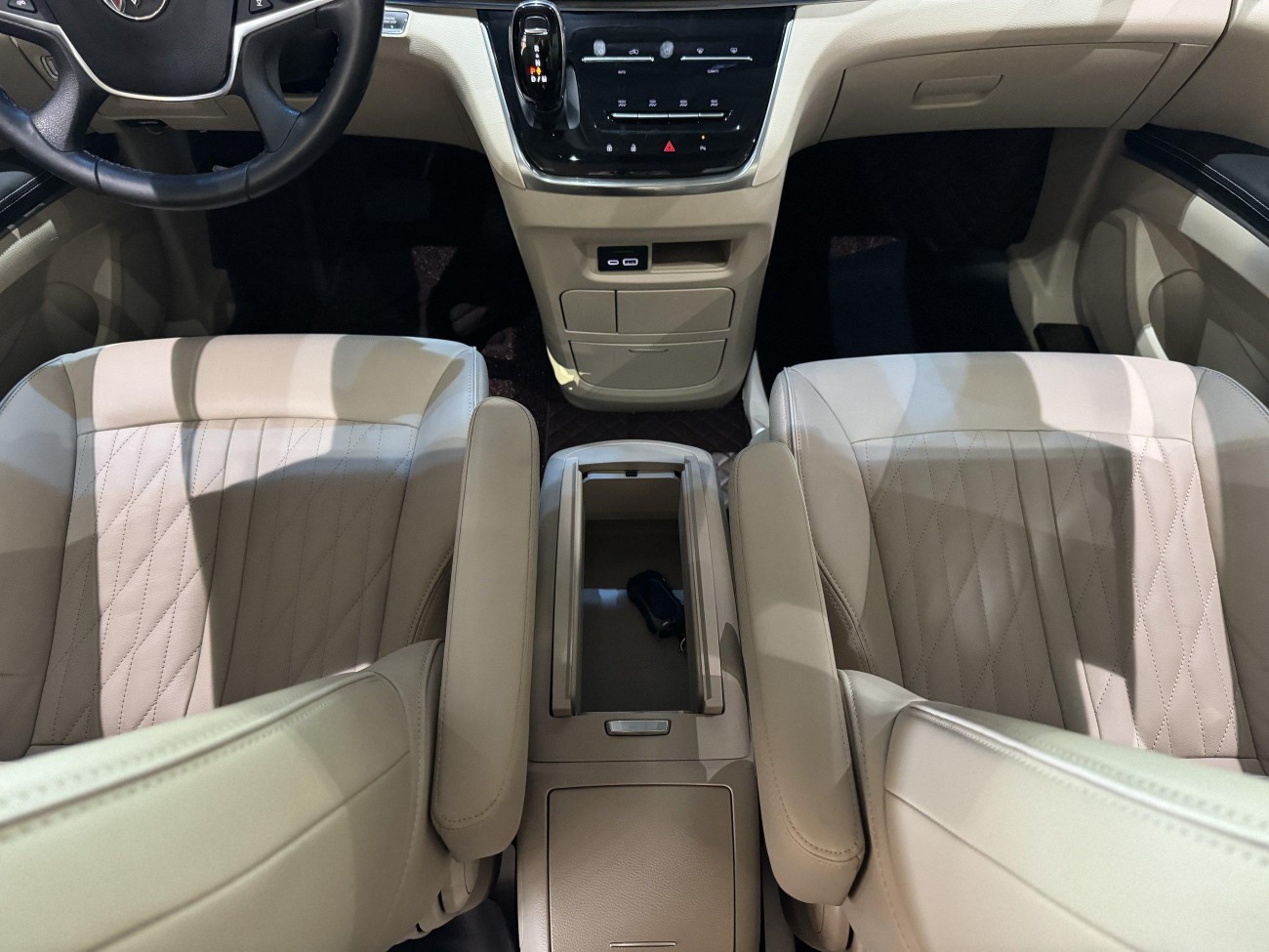 Buick GL8 2023