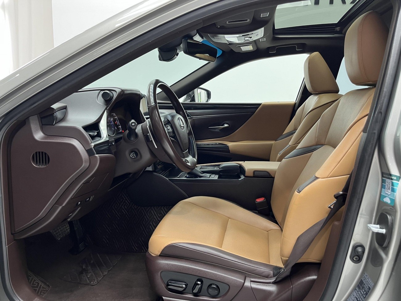 Lexus ES 200 2020