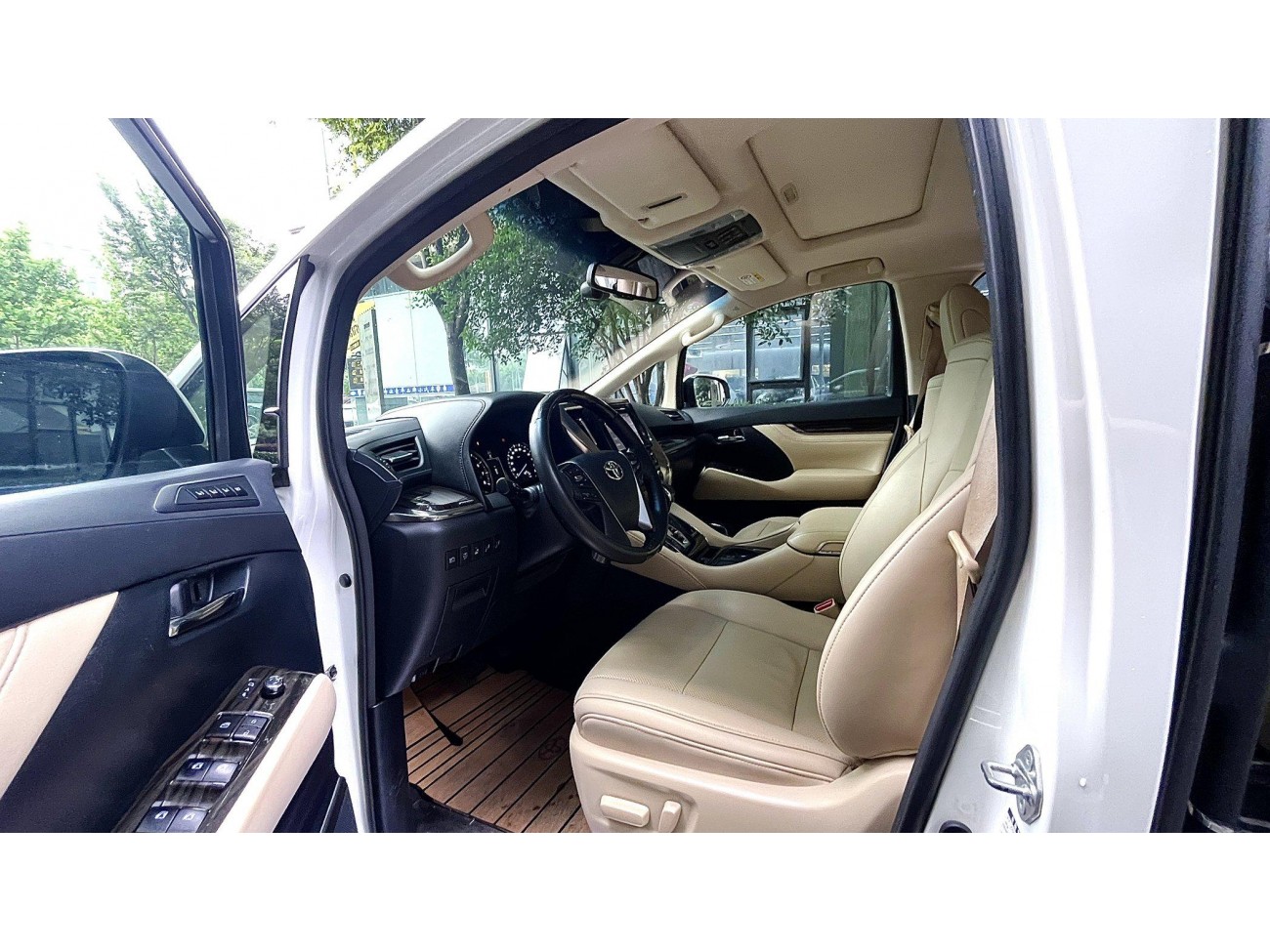 Toyota Alphard 2017