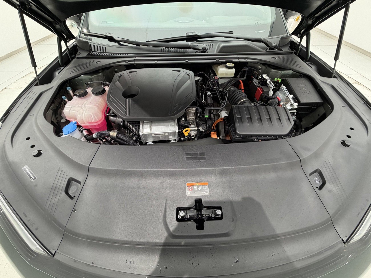 Geely Galaxy 8 2025