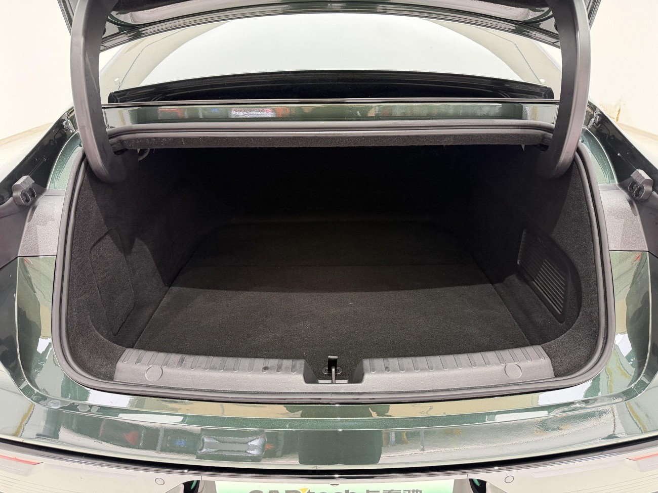 Geely Galaxy 8 2025