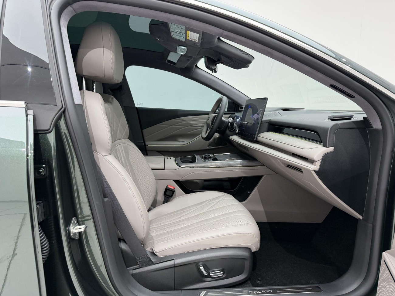 Geely Galaxy 8 2025