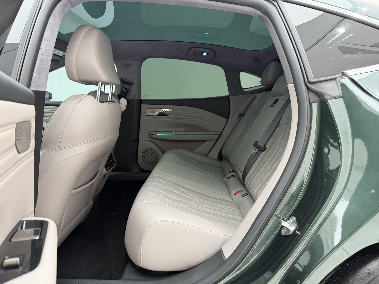 Geely Galaxy 8 2025
