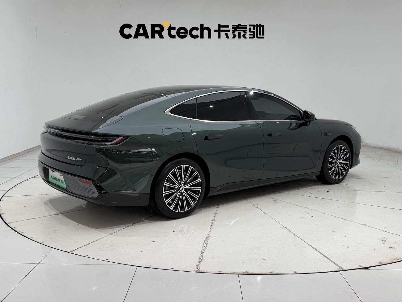 Geely Galaxy 8 2025