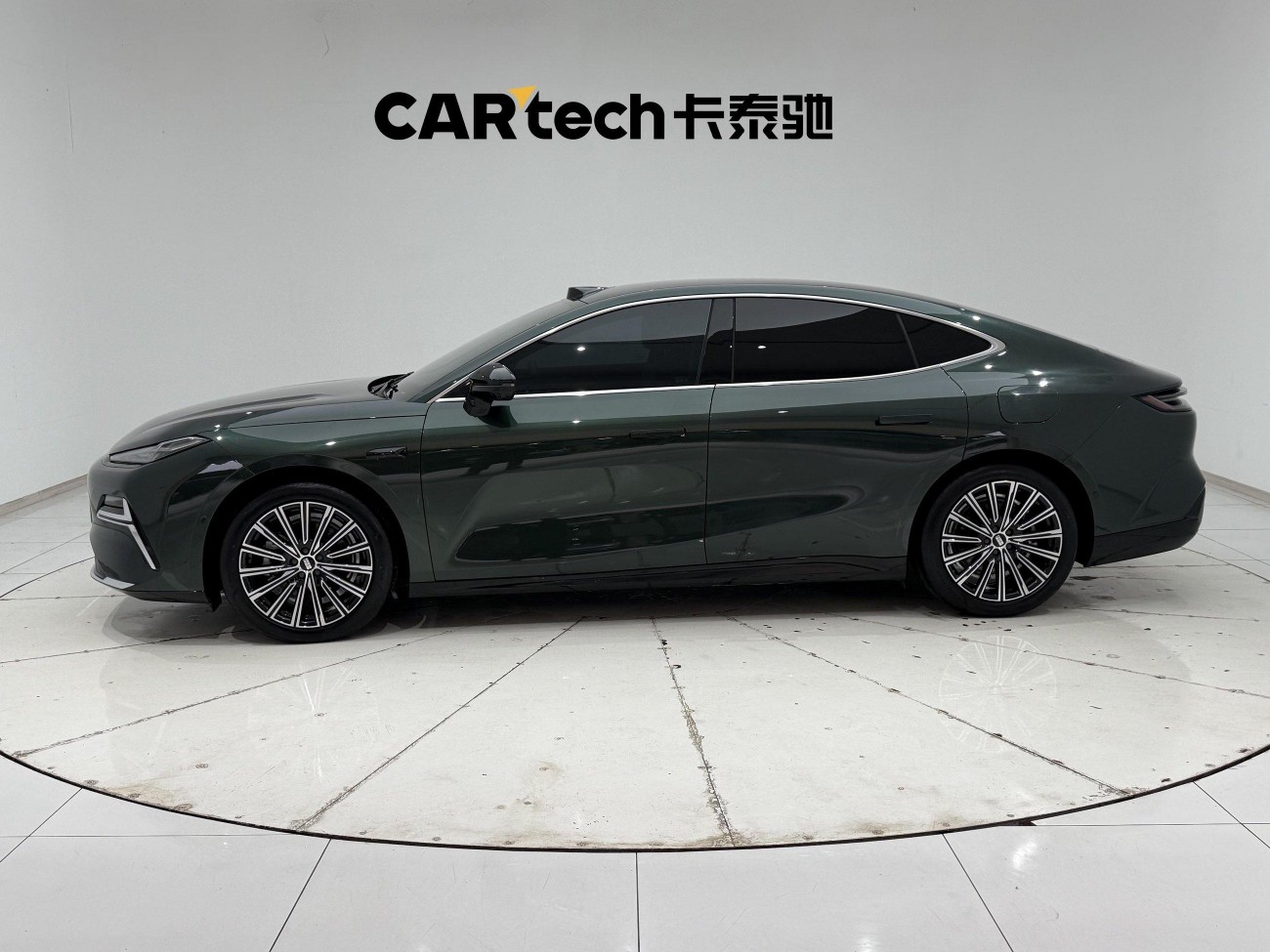 Geely Galaxy 8 2025