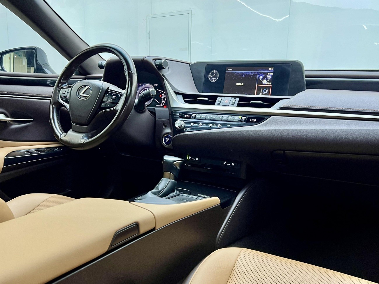 Lexus ES 300h 2020