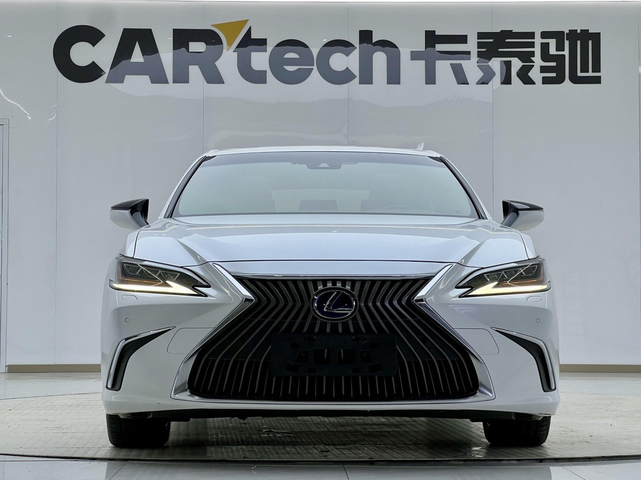 Lexus ES 300h 2020