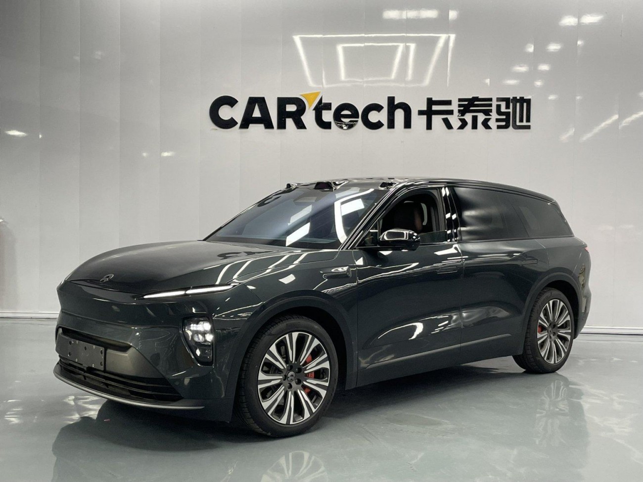 NIO ES8 2024