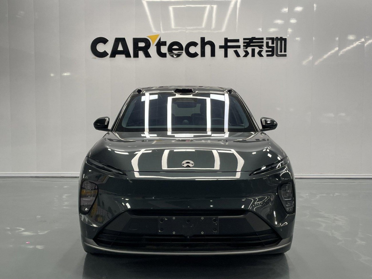 NIO ES8 2024
