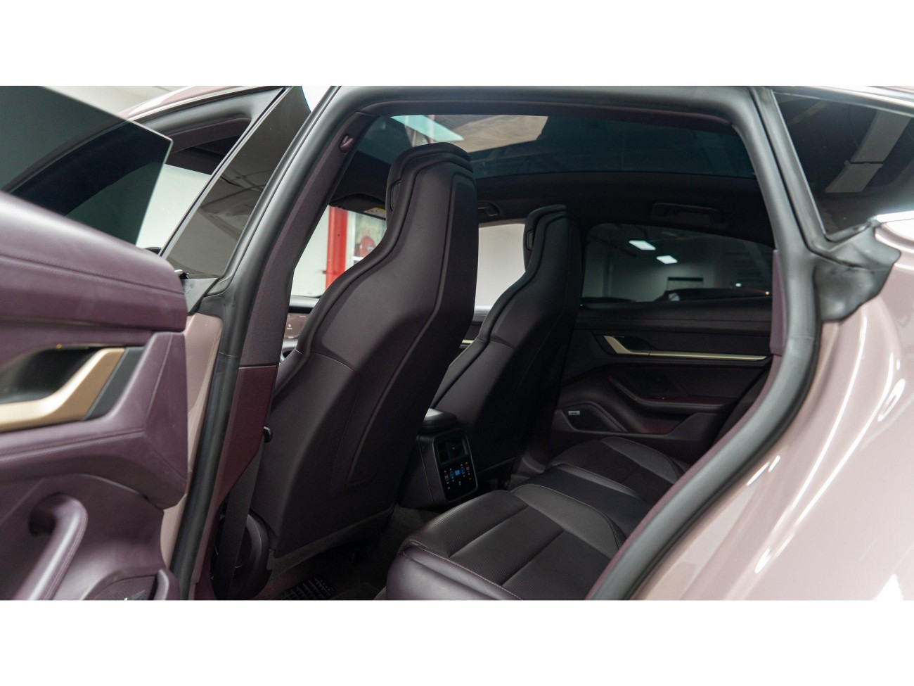 Porsche Taycan 2021