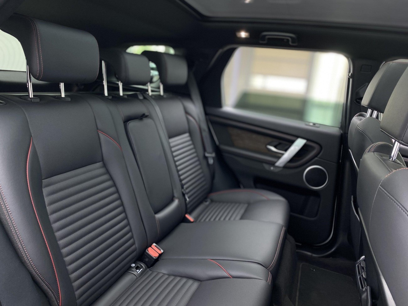 Land Rover Discovery Sport 2021