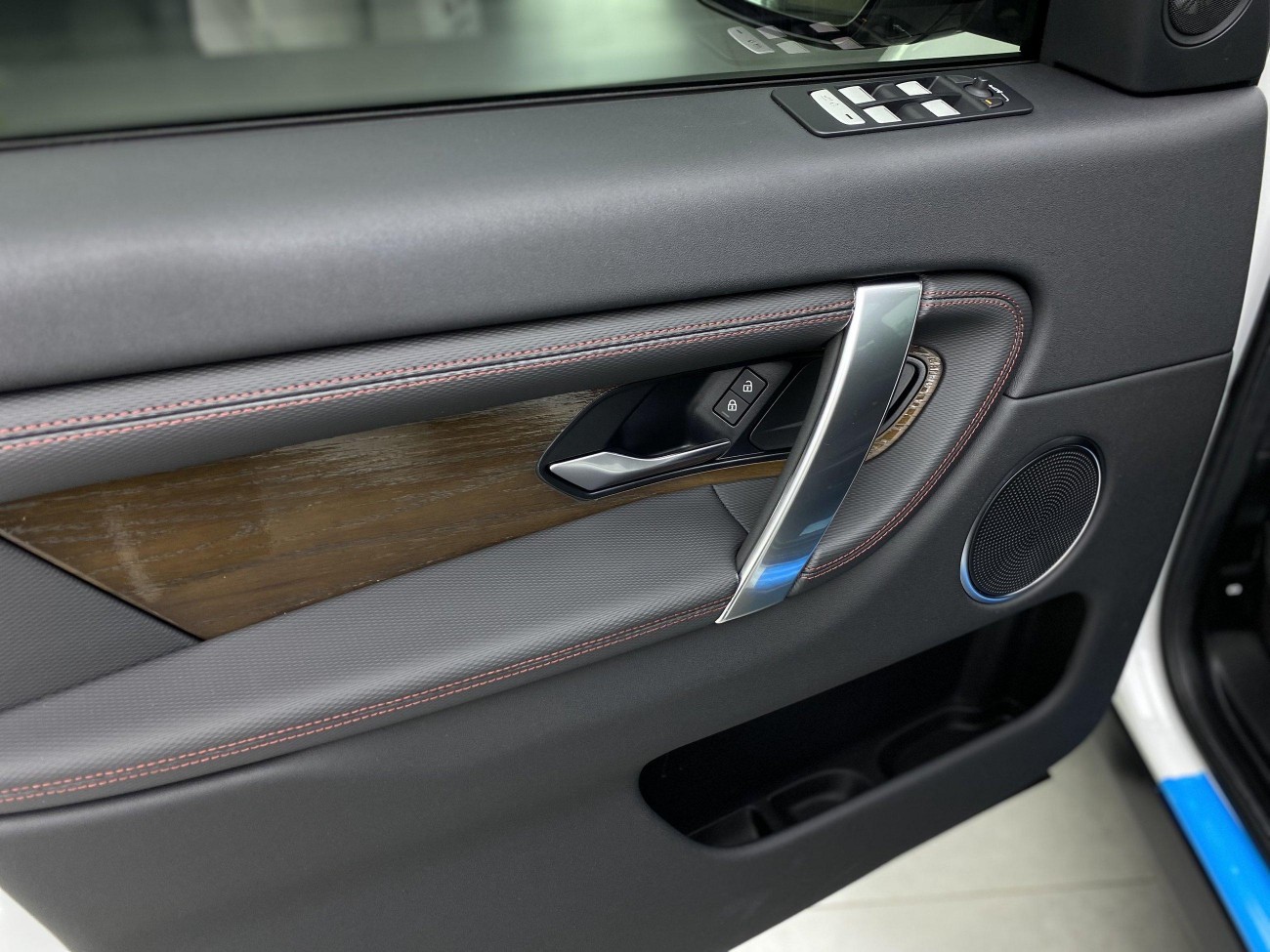 Land Rover Discovery Sport 2021