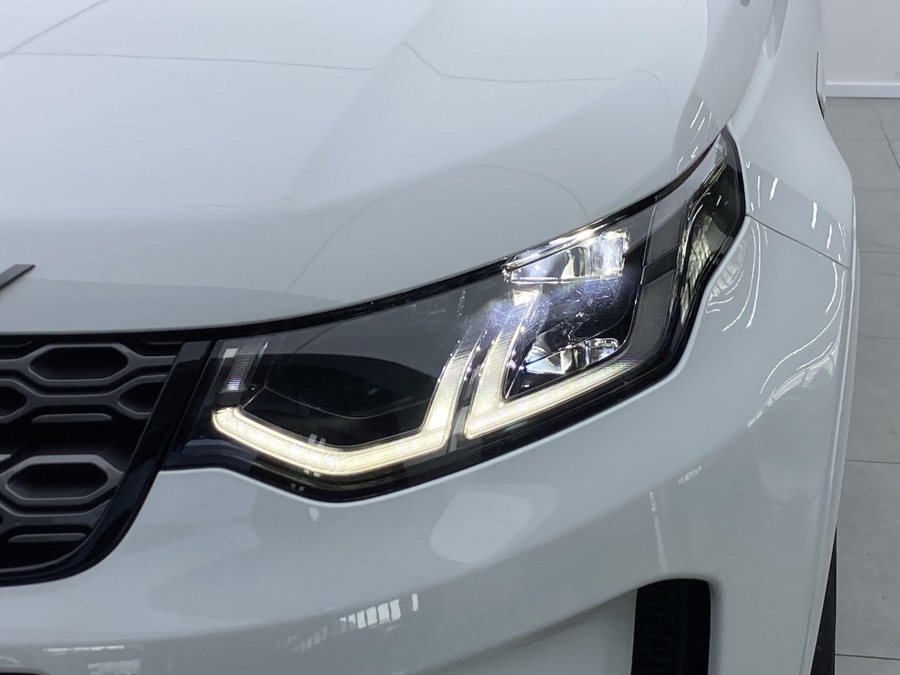 Land Rover Discovery Sport 2021