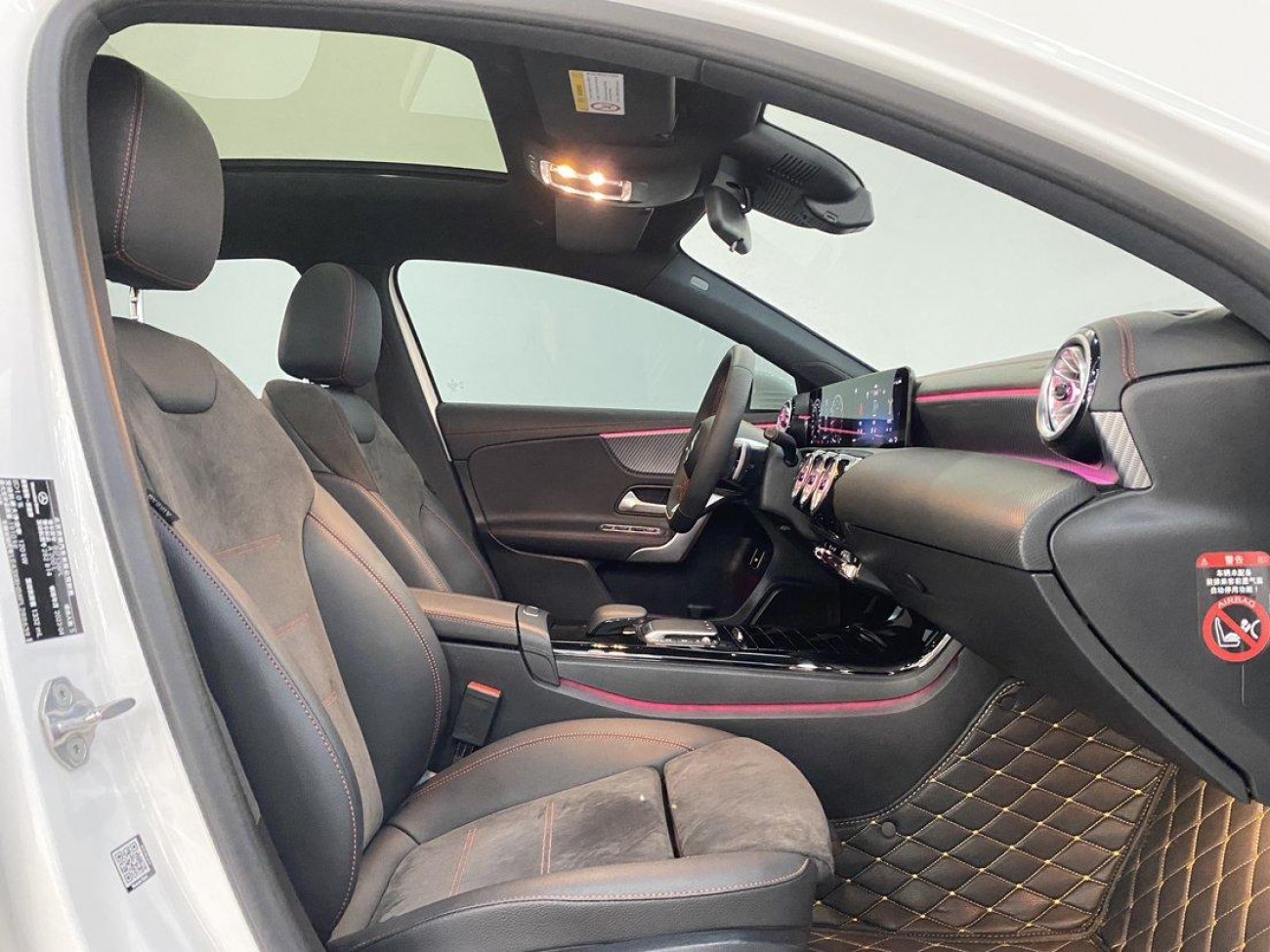 Mercedes-Benz A 200 L 2023
