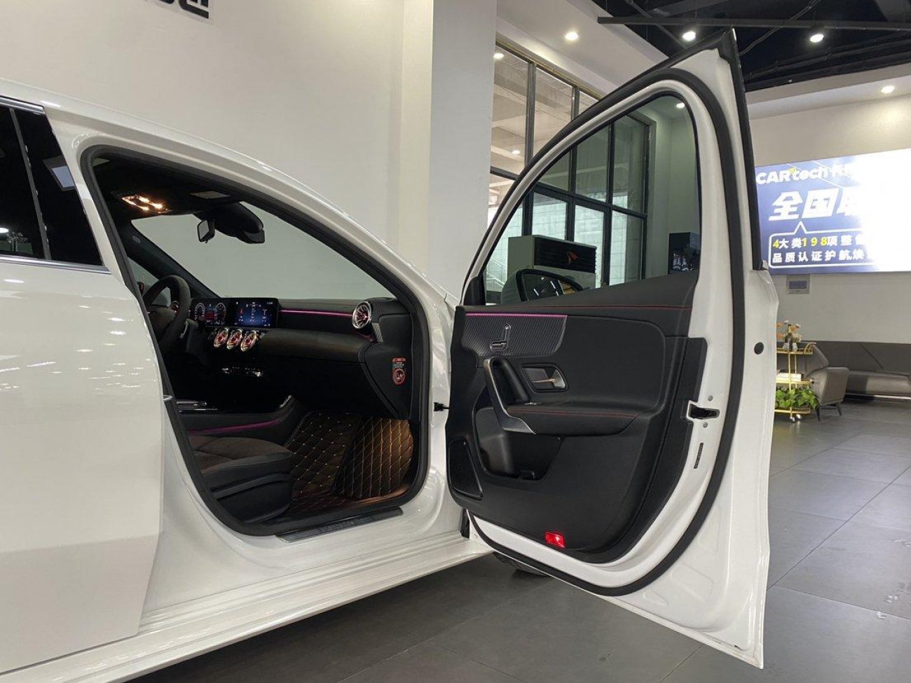 Mercedes-Benz A 200 L 2023