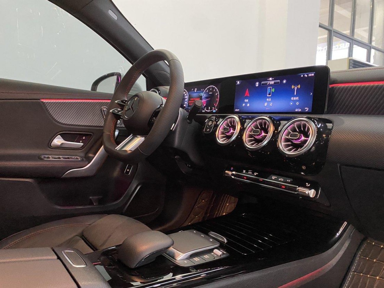 Mercedes-Benz A 200 L 2023