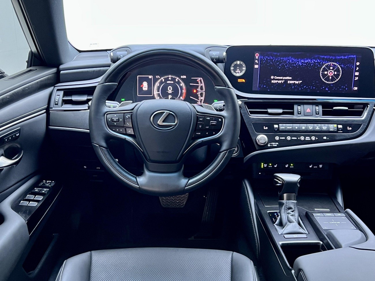 Lexus ES 250 2023