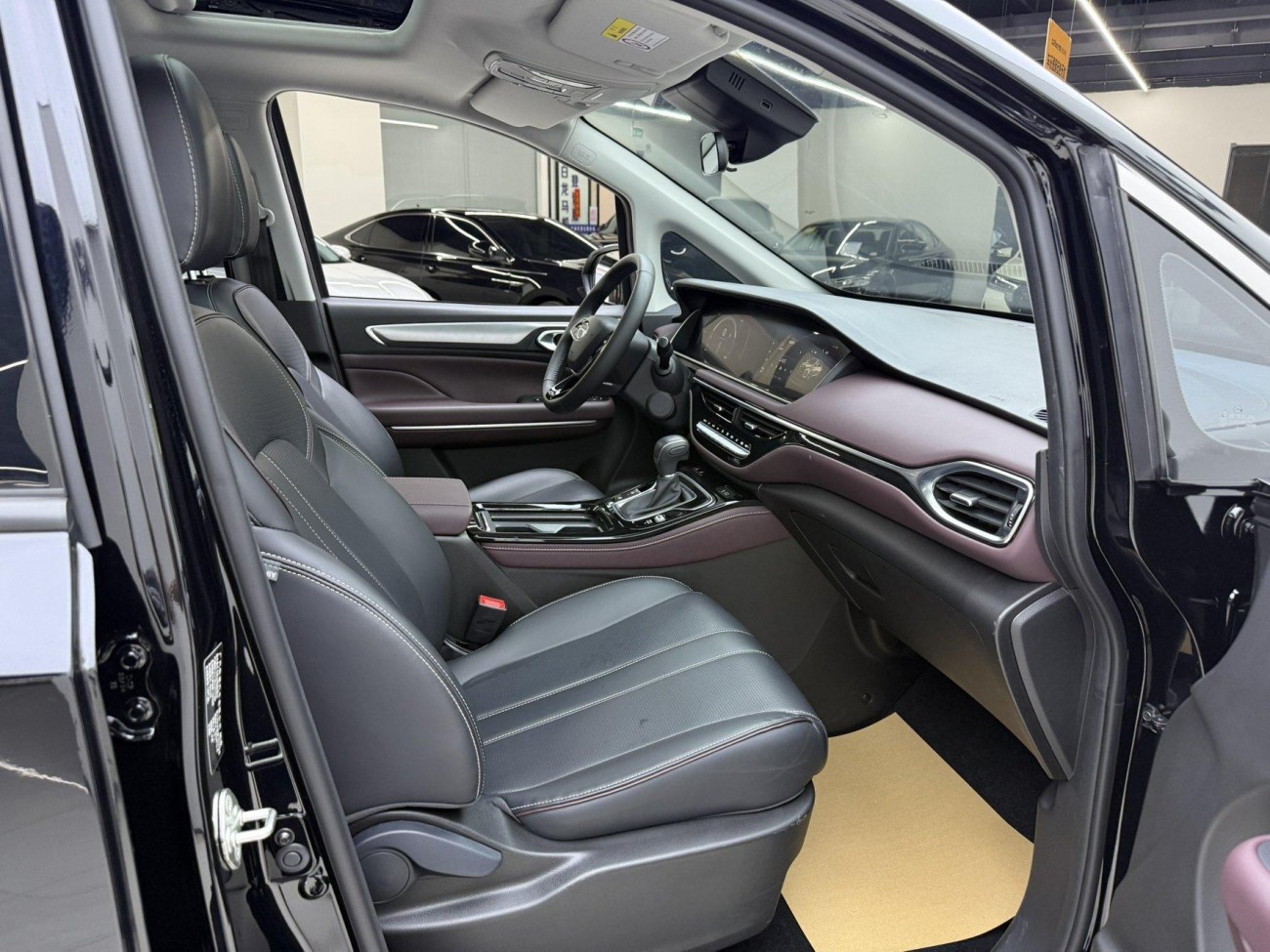 Trumpchi M6 2025