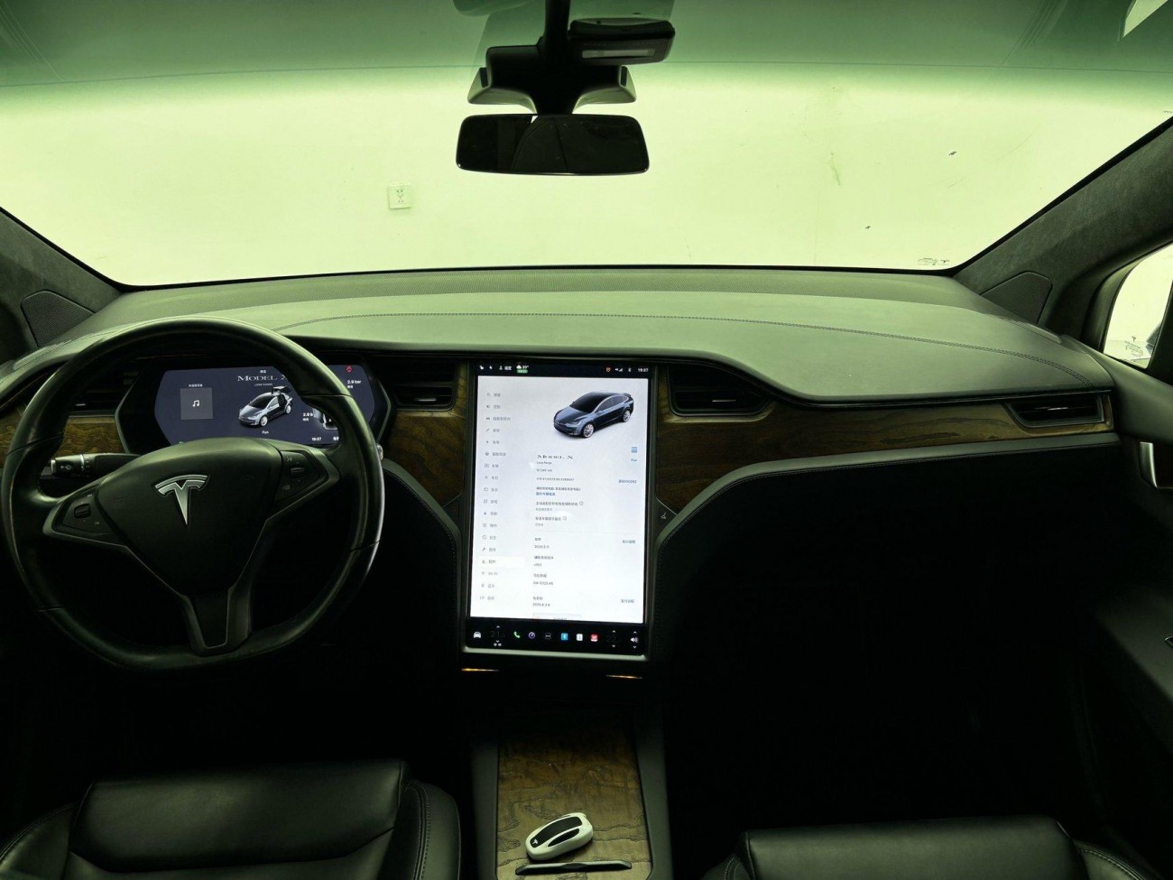 Tesla Model X 2020