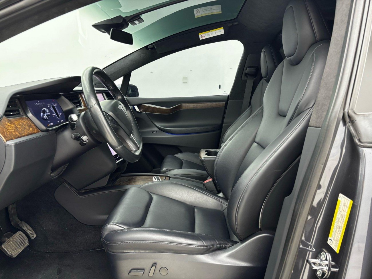 Tesla Model X 2020