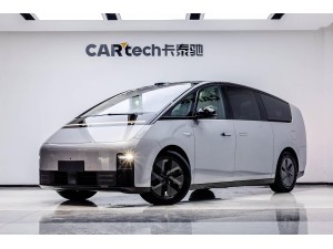 Li Auto MEGA 2025