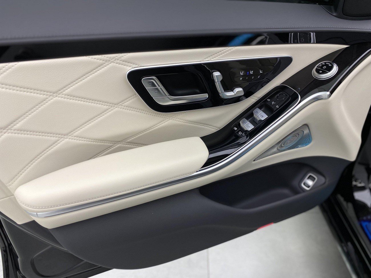 Mercedes-Benz S 480 4MATIC 2024