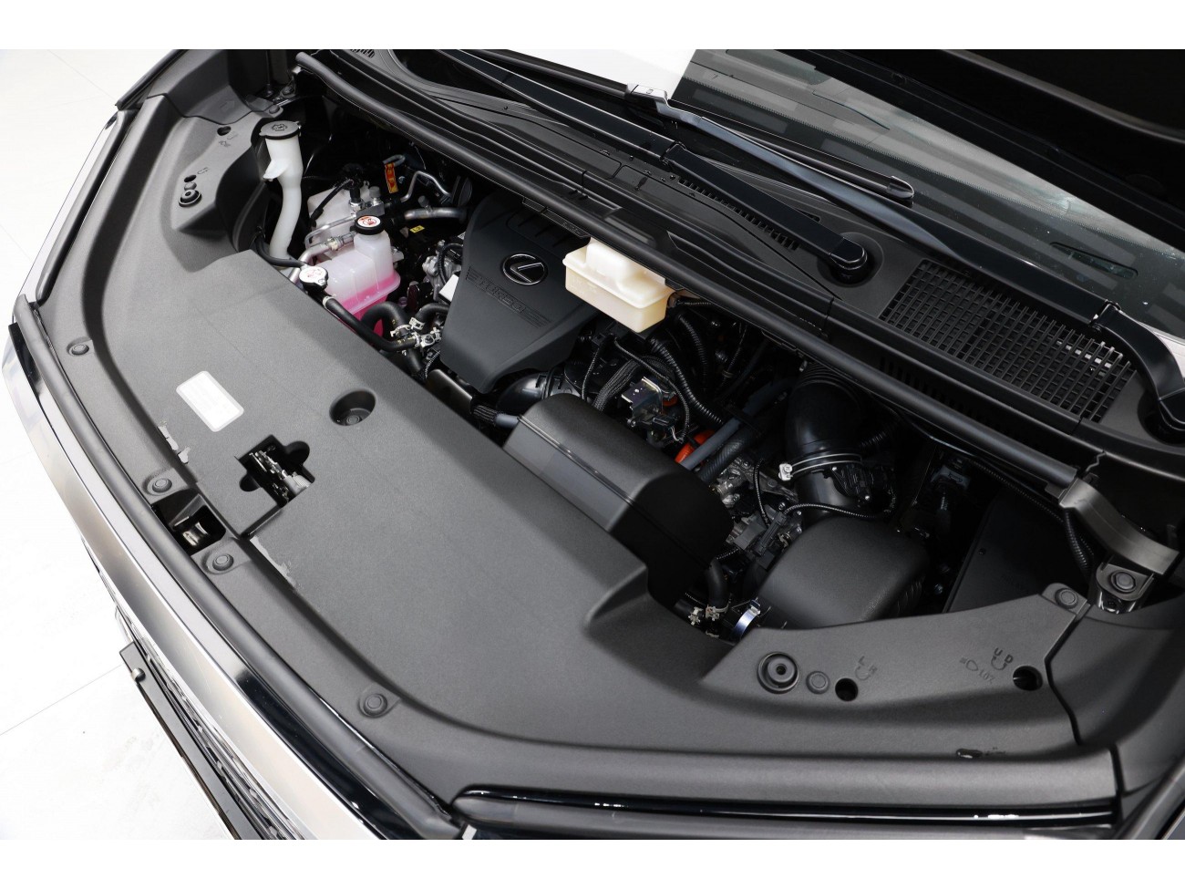 Lexus LM 500h 2025