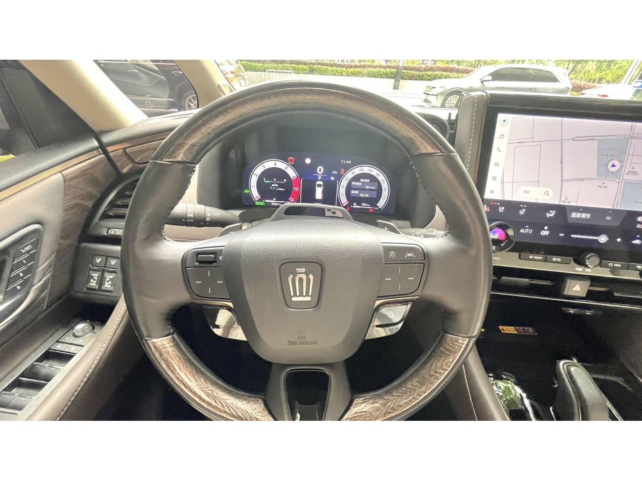 Toyota Vellfire 2024