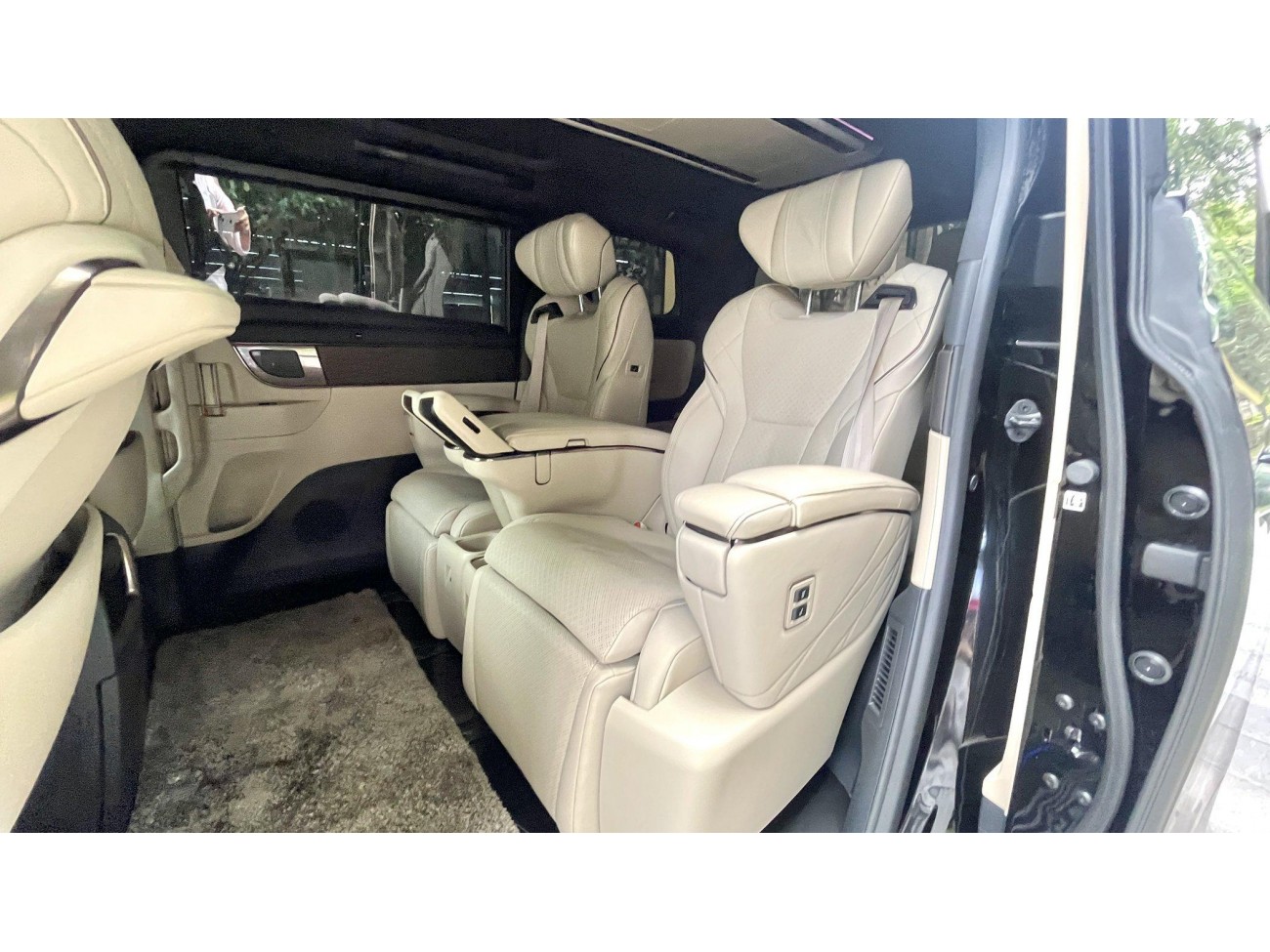 Toyota Vellfire 2024